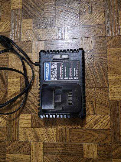 HERCULES 20V12V LithiumIon Fast Charger Black Charges 1 Batt - Thumbnail 3