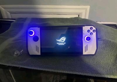 Rog Ally Handheld Gaming Pc - Thumbnail 2