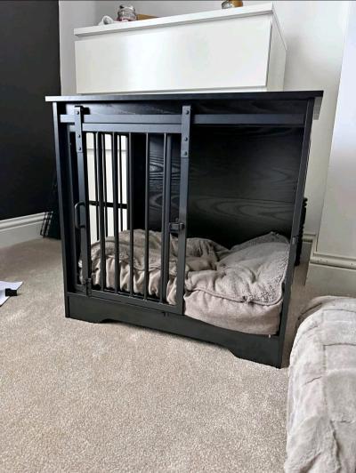 Excellent Dog Crate in good condition
