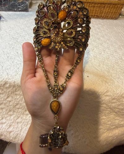 vintage victorian jewerly style
