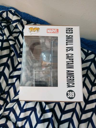 redskull and captain America funkos - Thumbnail 7