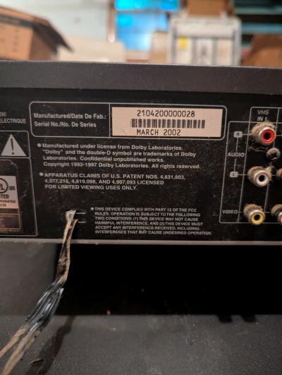GoVideo Sonic Blue DVR4200 DVD player and 4head HiFi VCR - Thumbnail 2