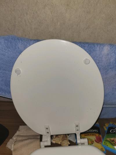 toilet seat clean and white no stains hard material - Thumbnail 4