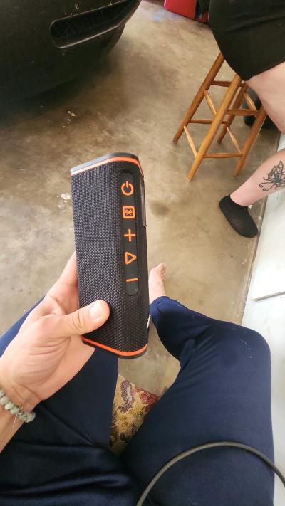 Bushnell golf blu tooth speaker - Thumbnail 4