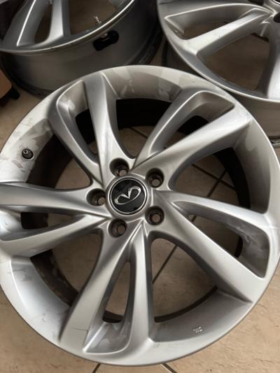 2019 Infiniti QX30 OEM Original Rims - Thumbnail 2