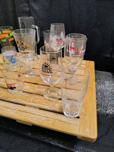 collectible glassware and bottles - Thumbnail 9
