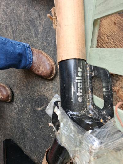 Trailer hitch reciever - Thumbnail 2