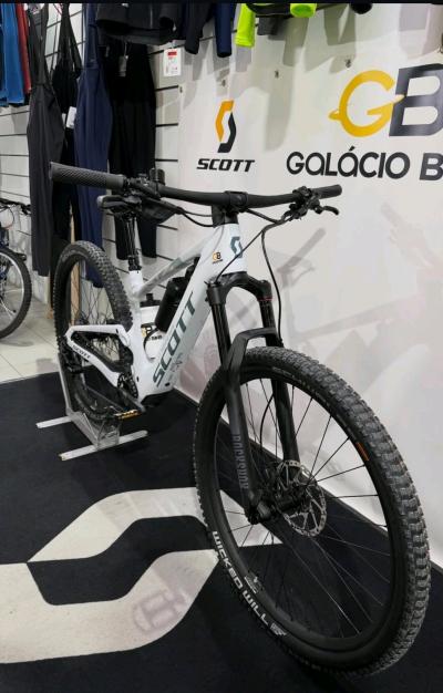 Brand New scott lumen 920 bike - Thumbnail 2