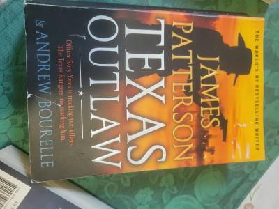Hardcover novels books 5 each - Thumbnail 4