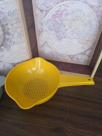 Vintage Tupperware Yellow Colander Pasta Strainer  mini cola - Thumbnail 2