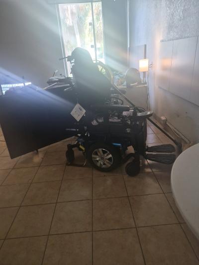 bariatric Electric wheel chair - Thumbnail 2