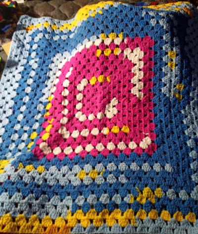 Multi colored granny square Crochet Blankets - Thumbnail 3