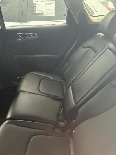 2023 Kia Sportage EX - Thumbnail 5