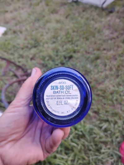 Avon bottle - Thumbnail 2
