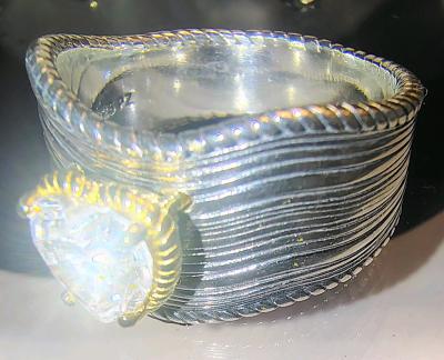 Two Tone 210 cttw heart on Silver Band Size 8 - Thumbnail 5