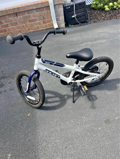 black bike good condition - Thumbnail 3