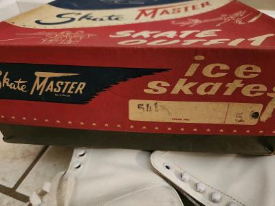 Vintage White Ice Skates from Skate Master - Thumbnail 6