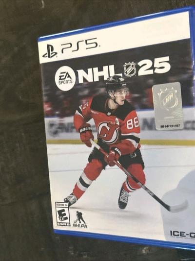 Sony PlayStation 5 - Thumbnail 10