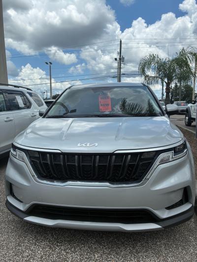 2022 Kia Carnival LX FWD - Thumbnail 2