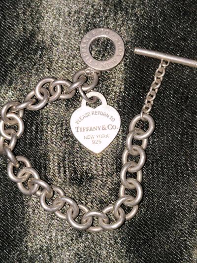 Tiffanys toggle bracelet without the box return to Tiffanys