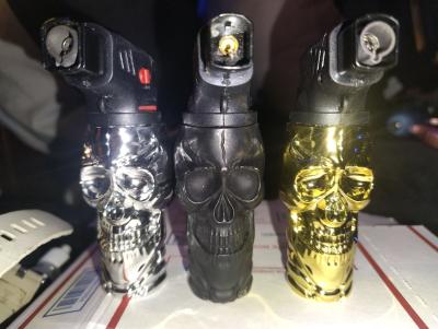 3 skull torch light
