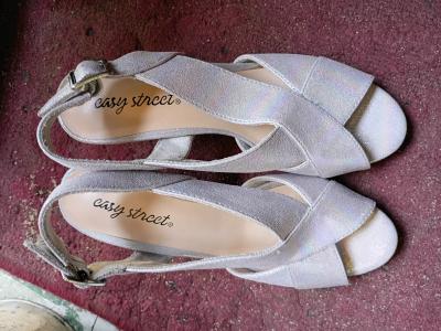 A Nice Womens Pair of Silver Glittery Short Heels