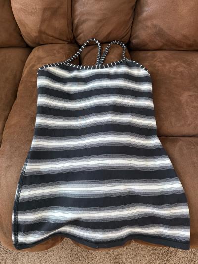 2 lululemon tanks - Thumbnail 7
