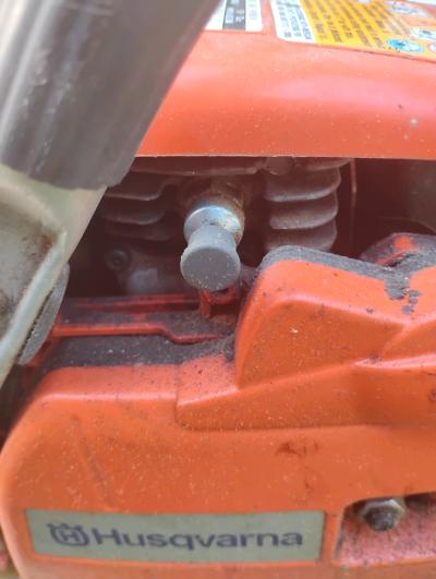 Husqvarna 350 Chainsaw - Thumbnail 8
