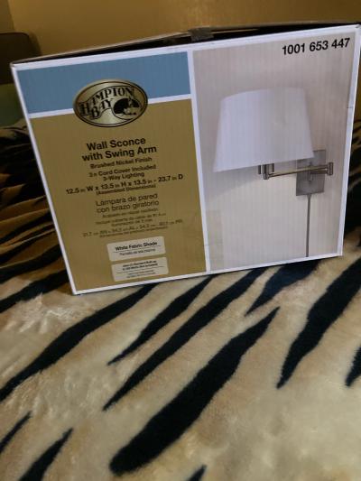 new screw into wall lamp never used