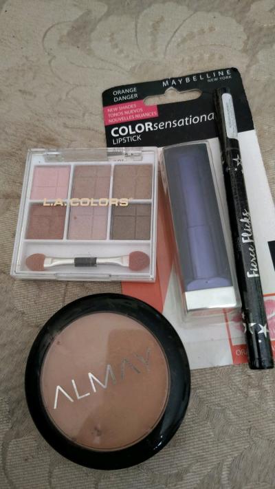 brand new makeup never used - Thumbnail 2