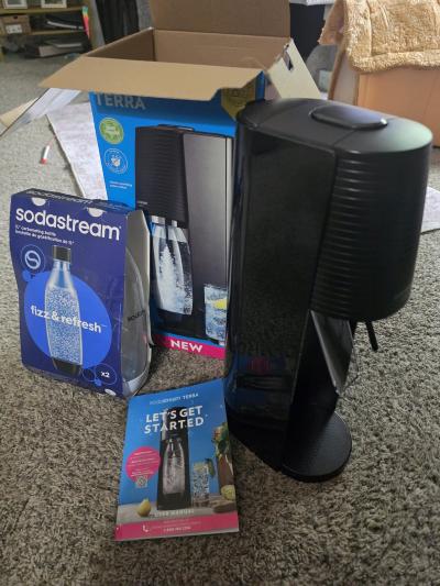 SodaStream Terra Sparkling Water Maker with 2 bottles includ - Thumbnail 3