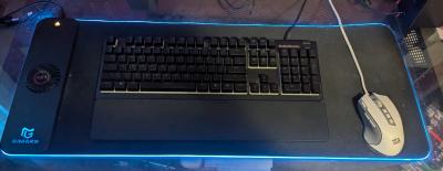 SteelSeries Apex 3 RGB Keyboard GiMars 15W Pad and Mouse
