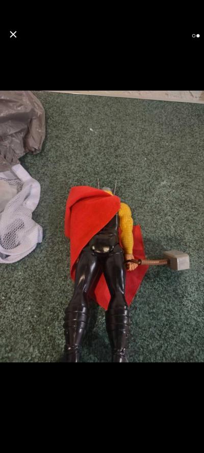 Marvel Legends Thor Action Figure - Thumbnail 2