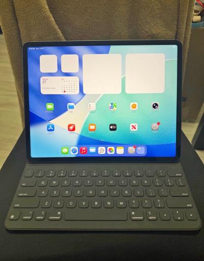 iPad Pro  working perfectly in good condition