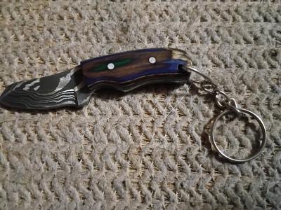 2 key chain knifes