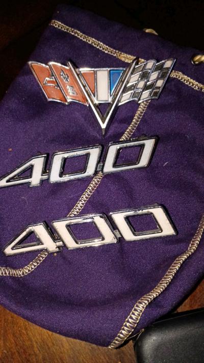Chevy hood emblem