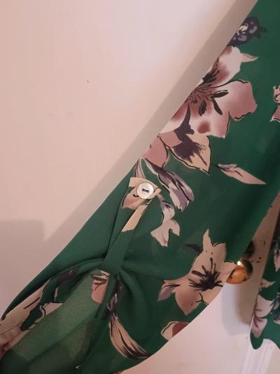 Green floral blouse size medium - Thumbnail 4
