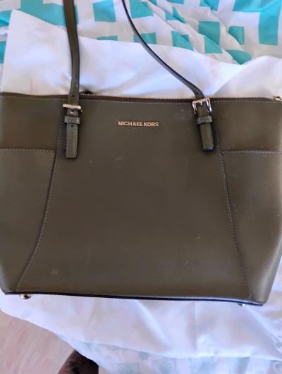 Michael Kors Voyager Medium Saffiano Leather Tote Bag in Oli