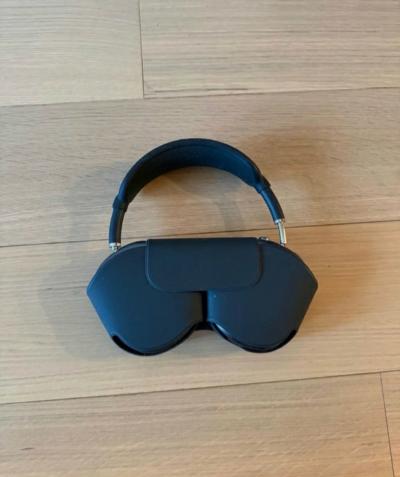 AirPod max working perfectly - Thumbnail 3