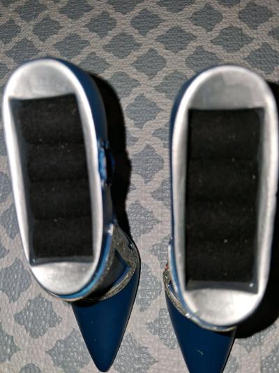 Womans ring holders pair of gogo boots - Thumbnail 3