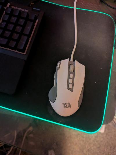 SteelSeries Apex 3 RGB Keyboard GiMars 15W Pad and Mouse - Thumbnail 4