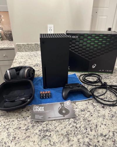 Xbox series x working perfectly - Thumbnail 3