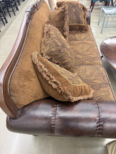 brown leather couch perfect condition - Thumbnail 2
