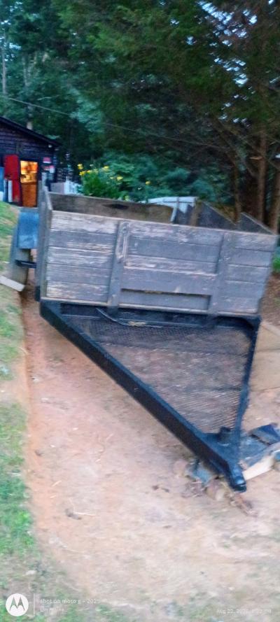 Single Axle Utility Trailer with Removable Sides - Thumbnail 8