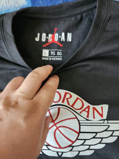 Air Jordan Tshirt - Thumbnail 3