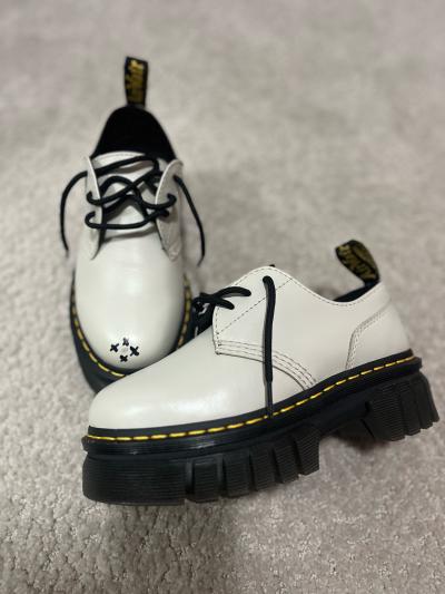 Kick rocks ft Dr Martens size 6 in women
