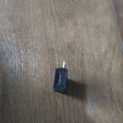 A very good 24GHz wireless microphone it includes a charger - Thumbnail 4