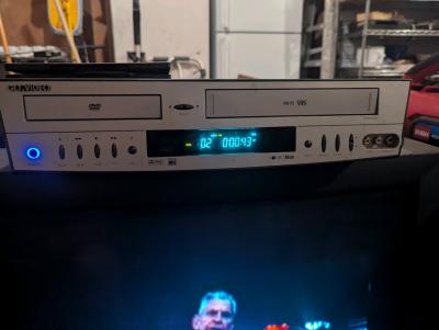 GoVideo Sonic Blue DVR4200 DVD player and 4head HiFi VCR