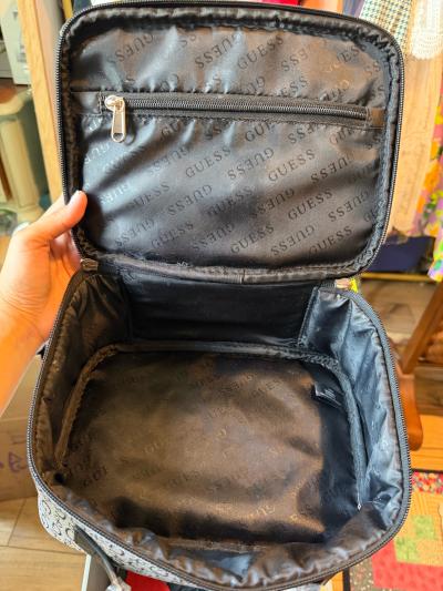 Guess make up Bag - Thumbnail 5