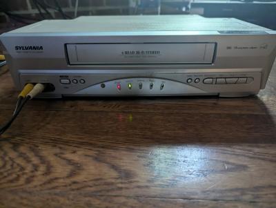 Sylvania SSV6003 4 Head HiFi Stereo VCR - Thumbnail 2
